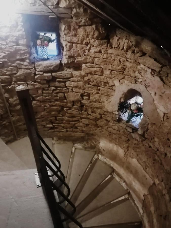 Privatunterkunft La Tour Du Bonheur Mantry